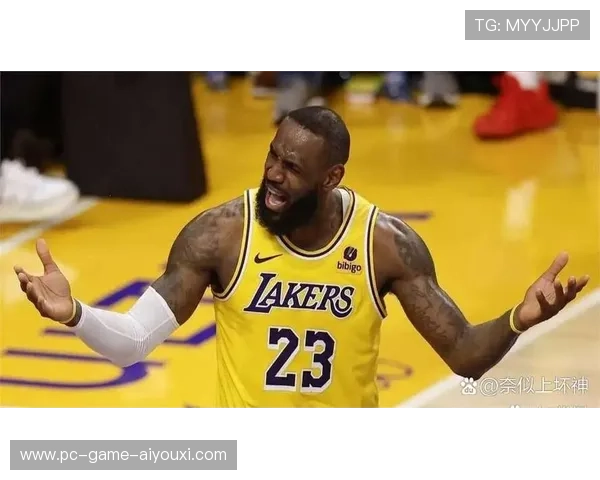 詹姆斯强突炸裂上篮入网，湖人稳固领先